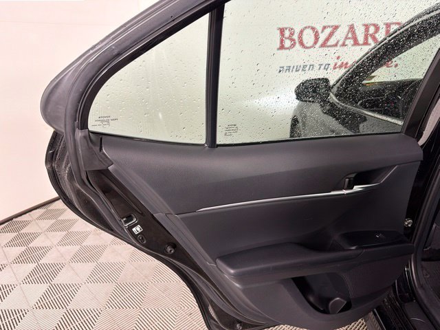 Used 2018 Toyota Camry SE FWD image 29