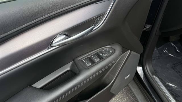 Used 2021 Cadillac XT5 Luxury AWD/4WD image 9
