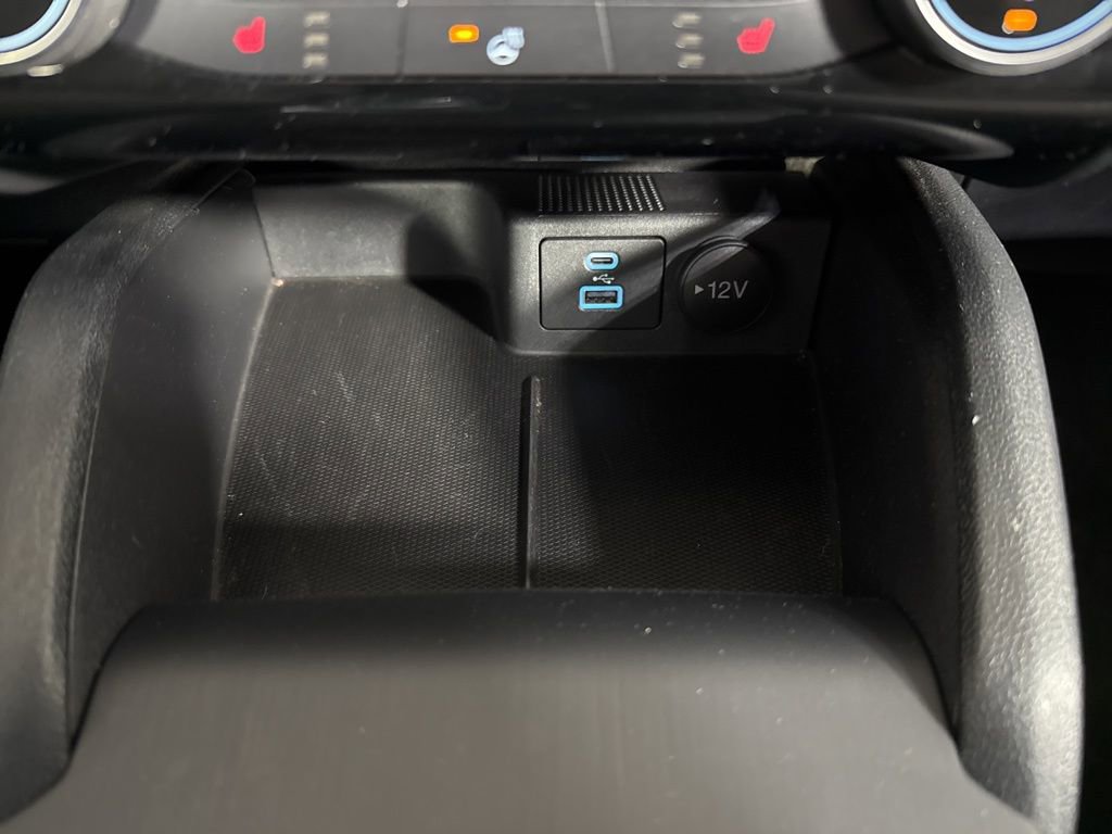 Certified 2022 Ford Escape SE w/ Cold Weather Package image 27