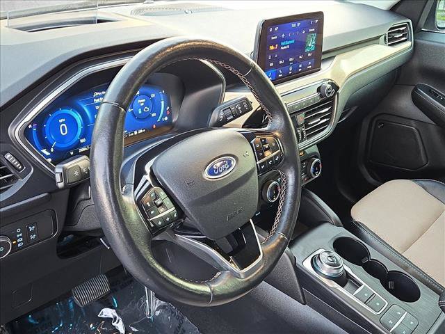 Certified 2022 Ford Escape Titanium w/ Titanium Premium Package FWD image 10