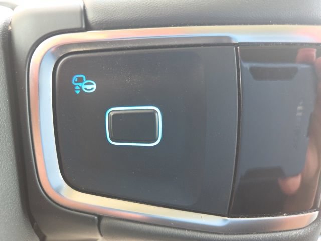 Certified 2025 Ford Expedition Active AWD/4WD image 40
