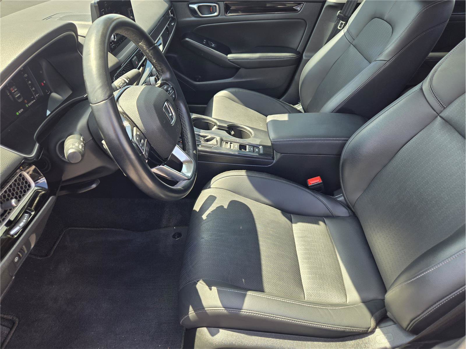 Used 2022 Honda Civic Touring image 12