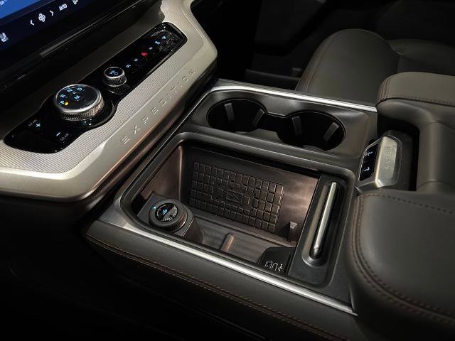 Certified 2025 Ford Expedition Active image 23