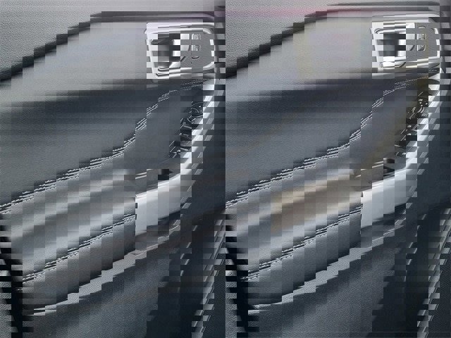 Certified 2022 Ford Explorer XLT w/ Equipment Group 202A image 38