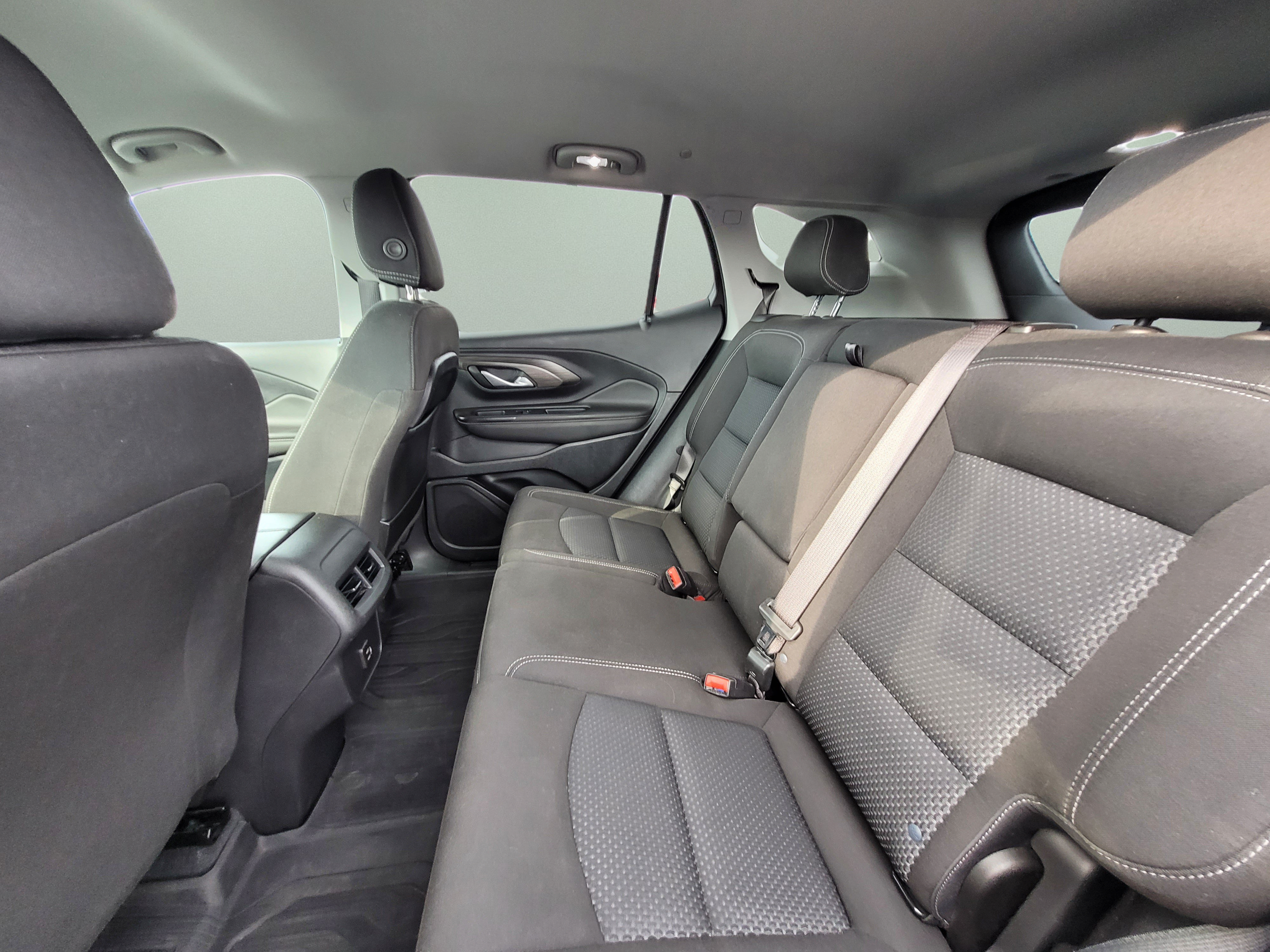 Used 2022 GMC Terrain SLE w/ Driver Convenience Package AWD/4WD image 17