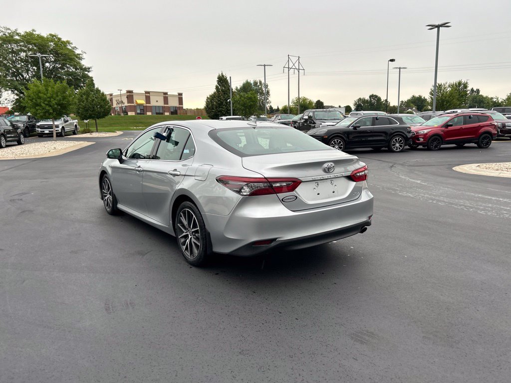 Used 2021 Toyota Camry XLE w/ Navigation Package FWD image 8