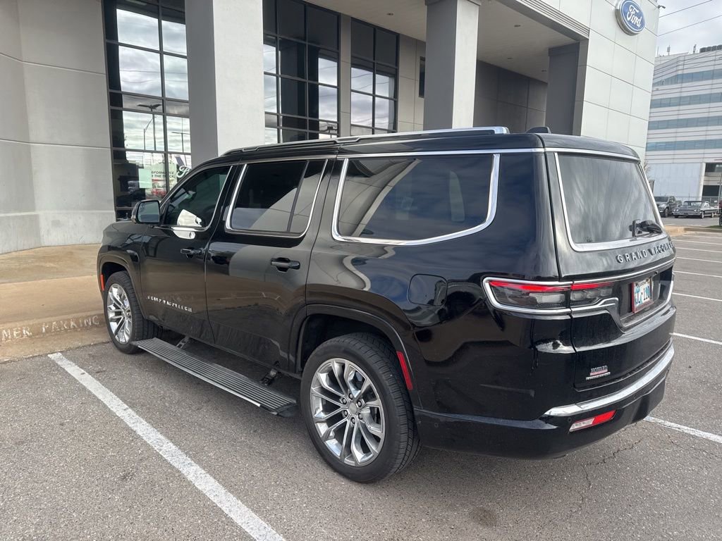 Used 2023 Jeep Grand Wagoneer Series II AWD/4WD image 8
