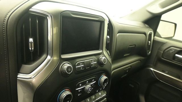 Used 2021 Chevrolet Silverado 1500 LTZ w/ Technology Package AWD/4WD image 17