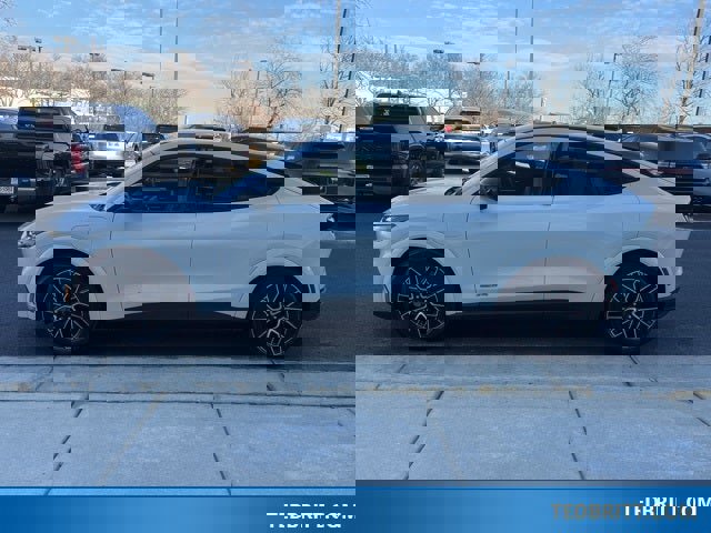 Certified 2025 Ford Mustang Mach-E Premium image 4