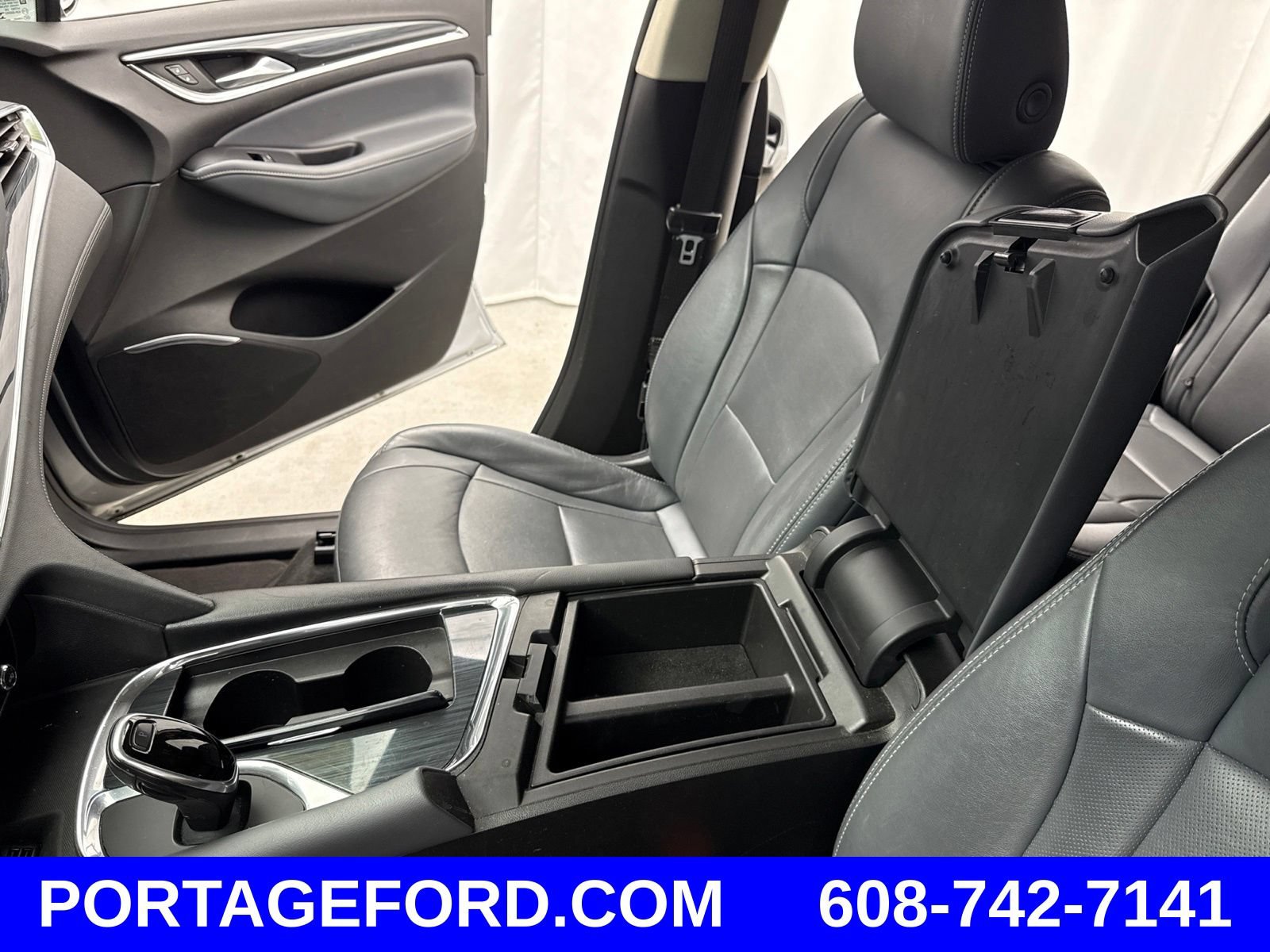 Used 2021 Buick Enclave Essence FWD image 21