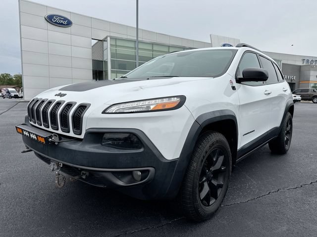 Used 2017 Jeep Cherokee Trailhawk AWD/4WD image 1