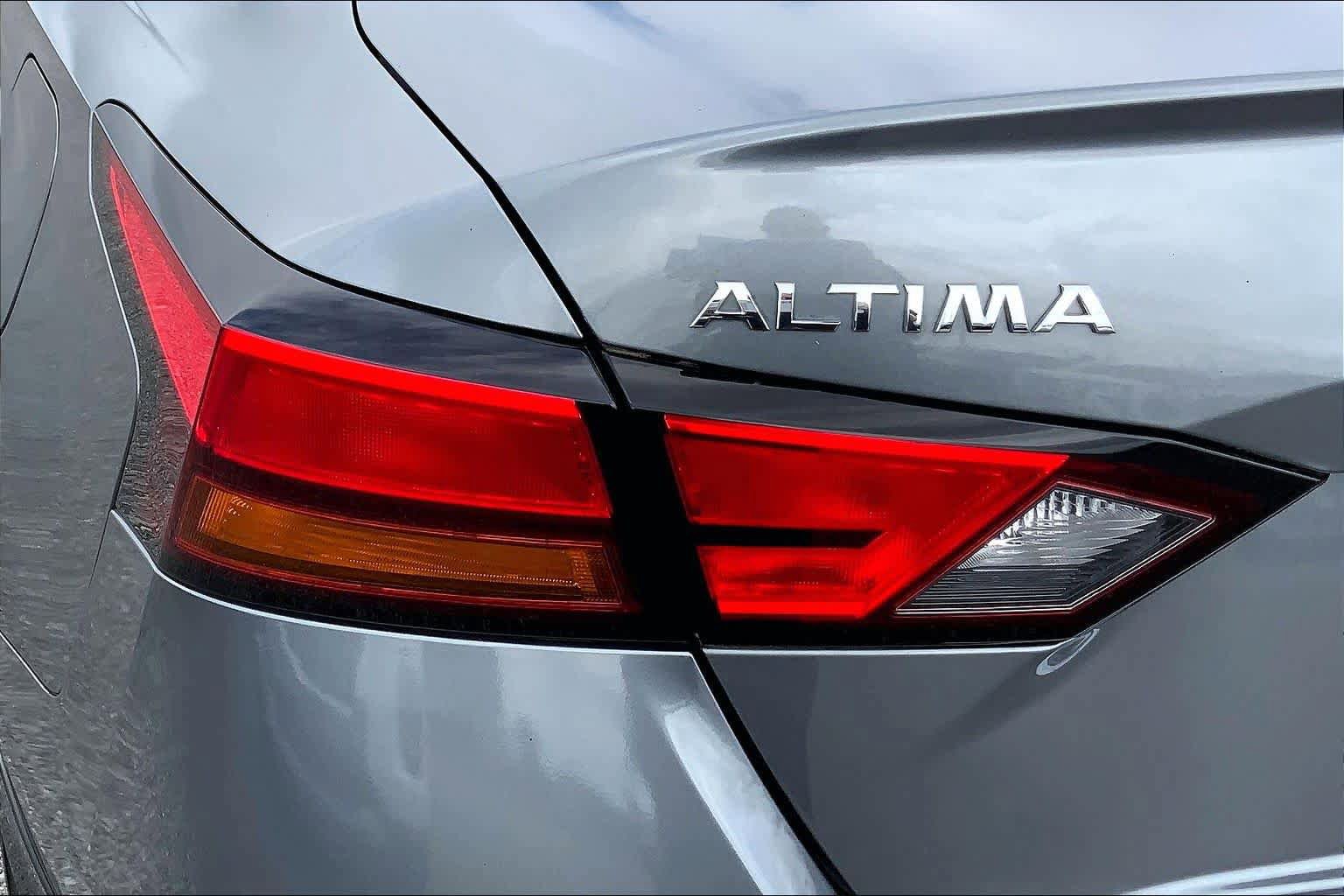 Used 2021 Nissan Altima 2.5 SR w/ SR Premium Package FWD image 29
