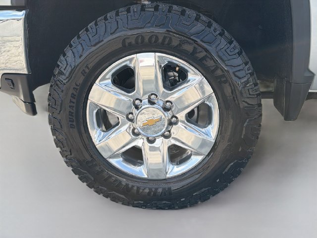 Used 2022 Chevrolet Silverado 2500 LTZ AWD/4WD image 39