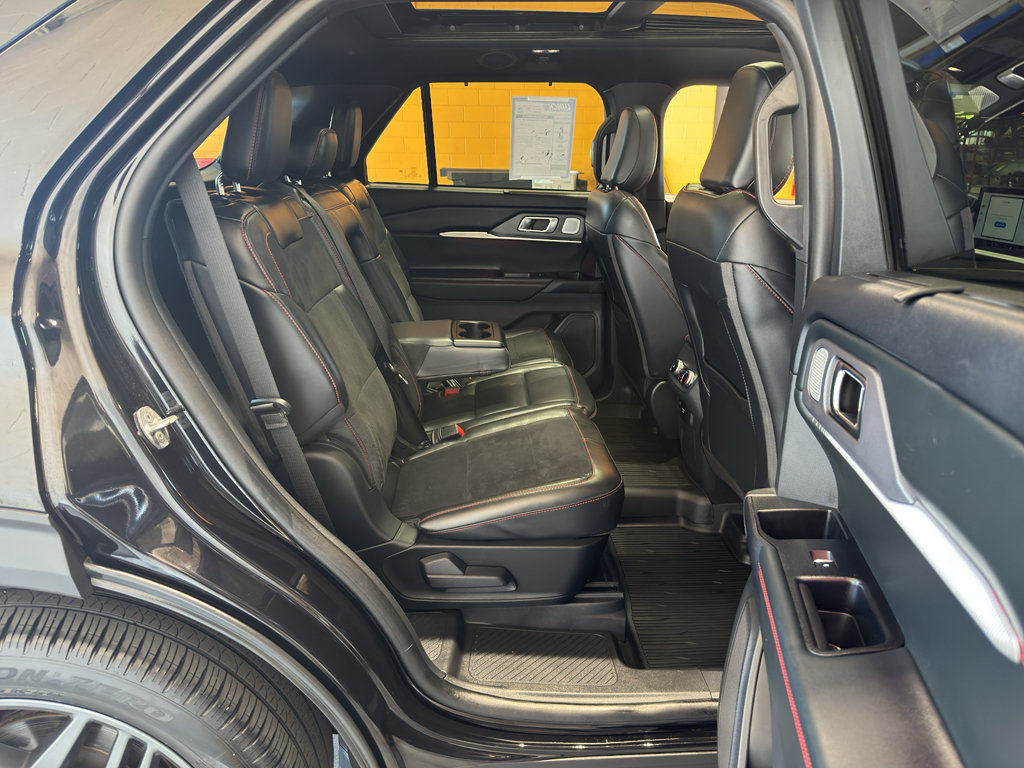Certified 2025 Ford Explorer ST AWD/4WD image 16