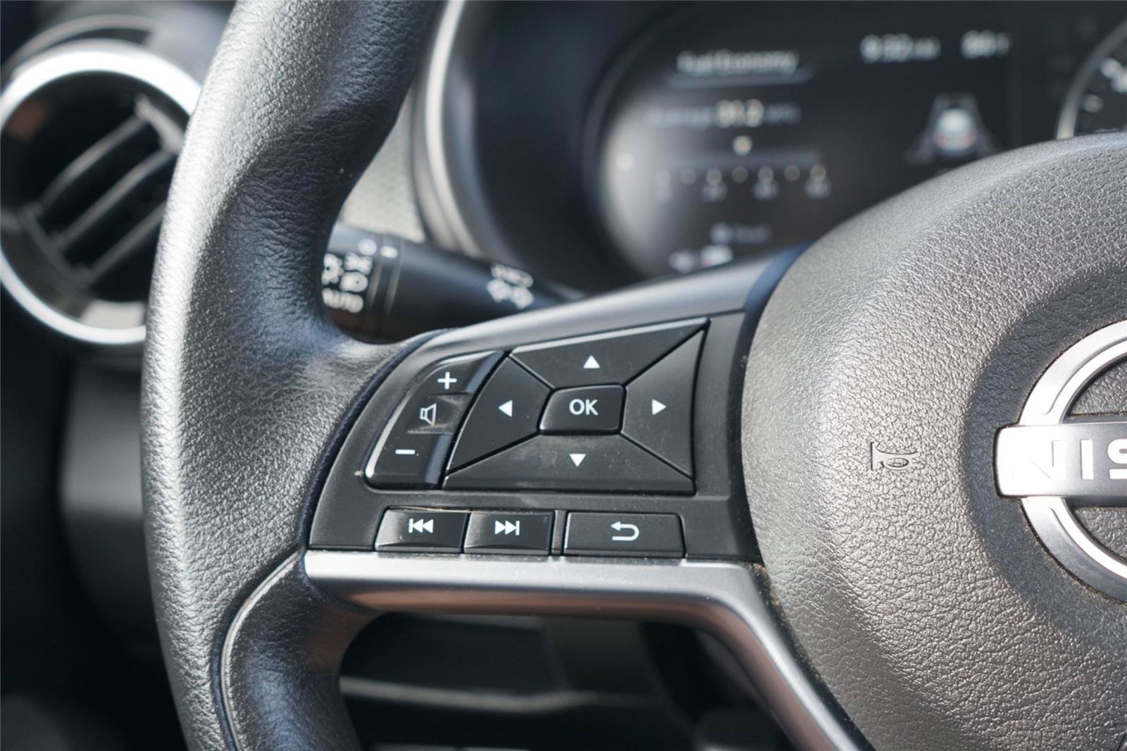 Used 2024 Nissan Kicks SV FWD image 17