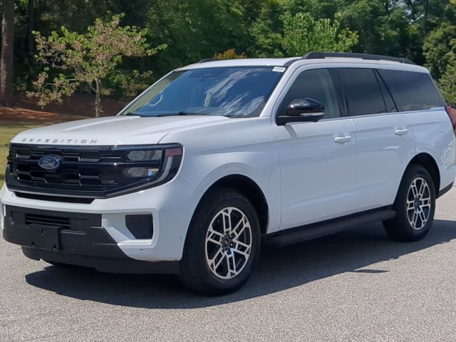 Certified 2025 Ford Expedition Active AWD/4WD image 8