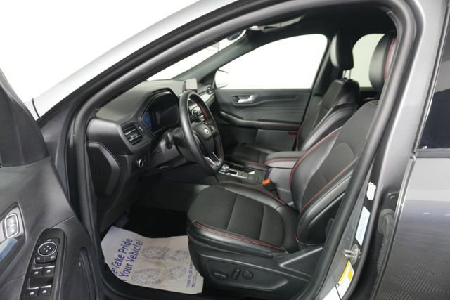 Certified 2025 Ford Escape ST-Line image 17
