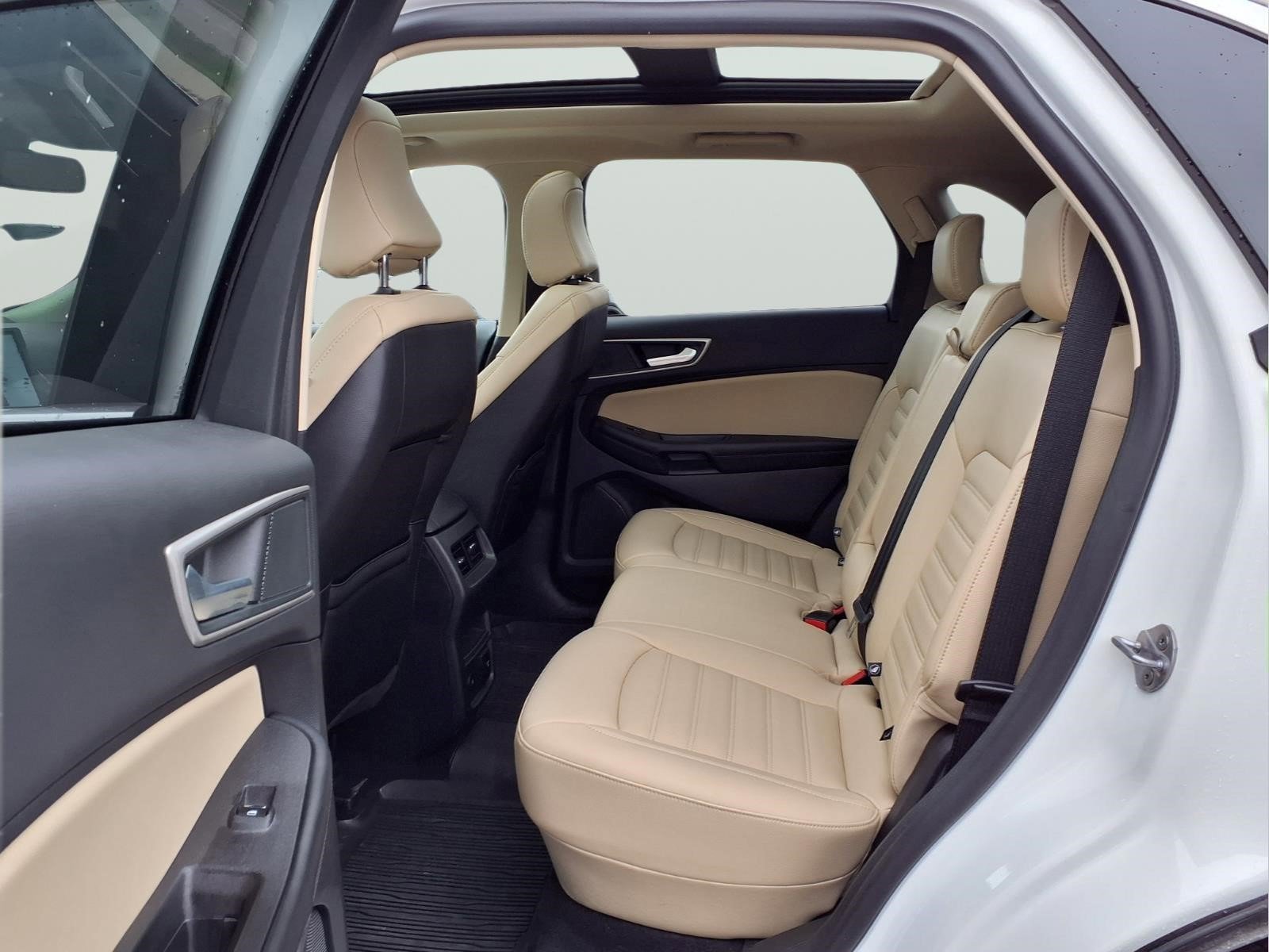 Certified 2024 Ford Edge SEL w/ Convenience Package AWD/4WD image 10