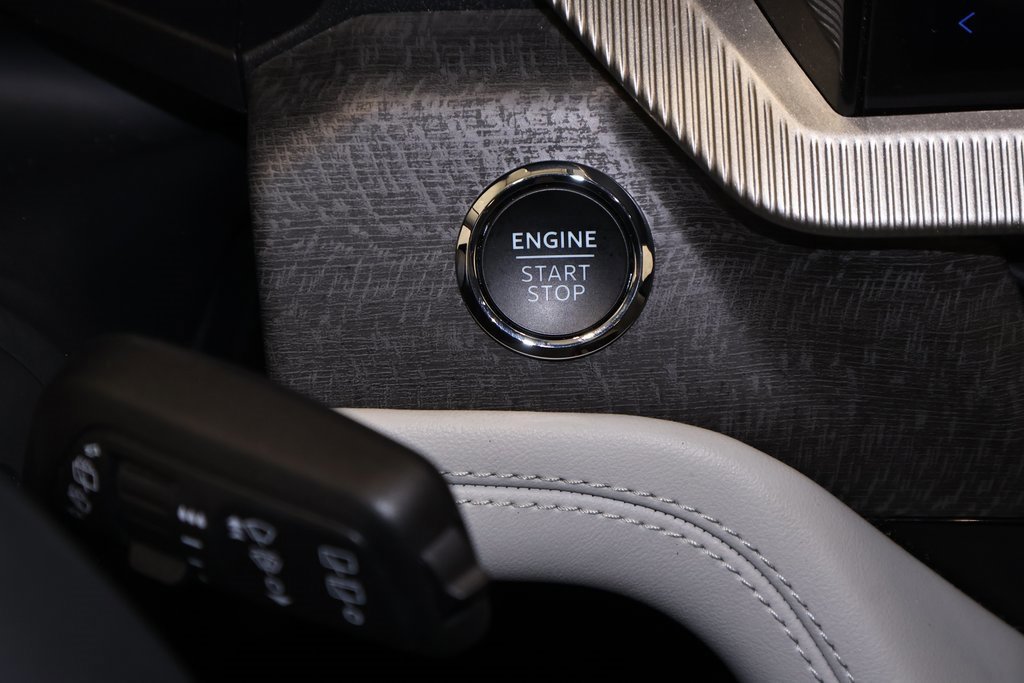 Certified 2025 Ford Explorer Platinum w/ Ultimate Package image 34