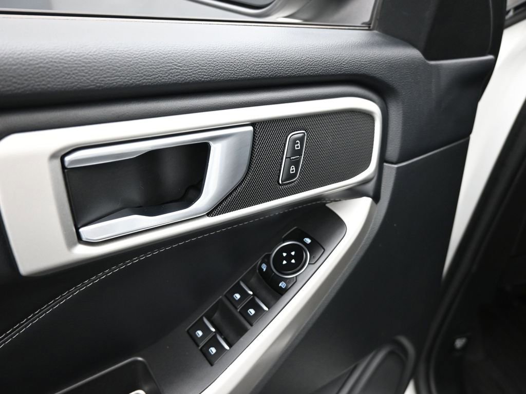 Certified 2022 Ford Explorer XLT image 18