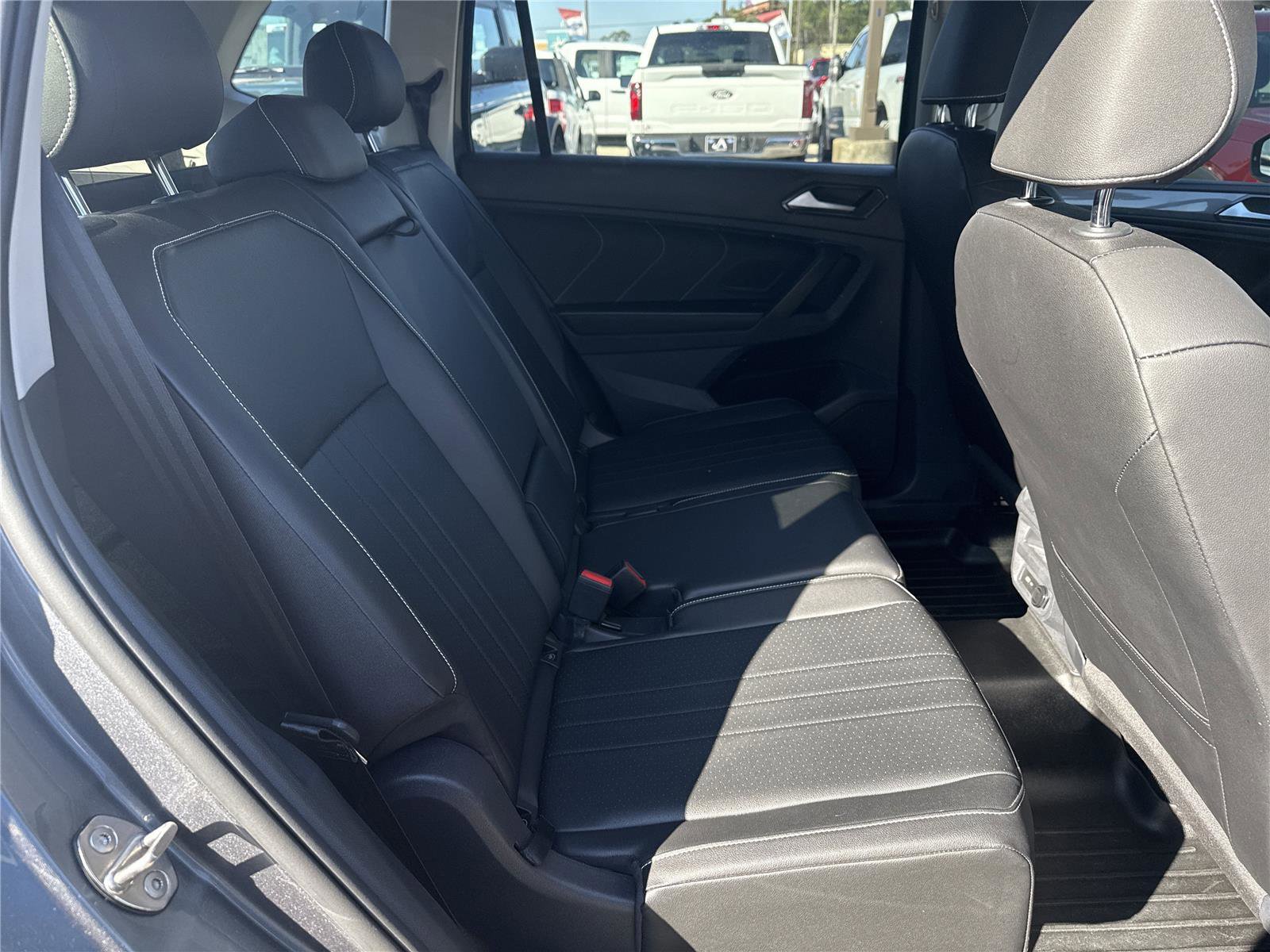 Used 2023 Volkswagen Tiguan SE image 20