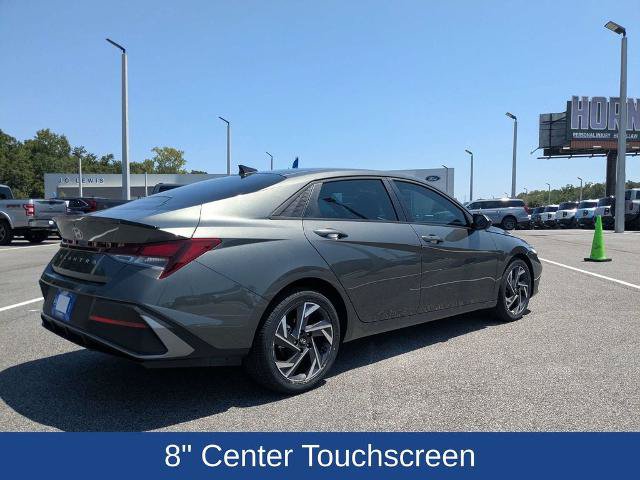 Used 2025 Hyundai Elantra Sport FWD image 4
