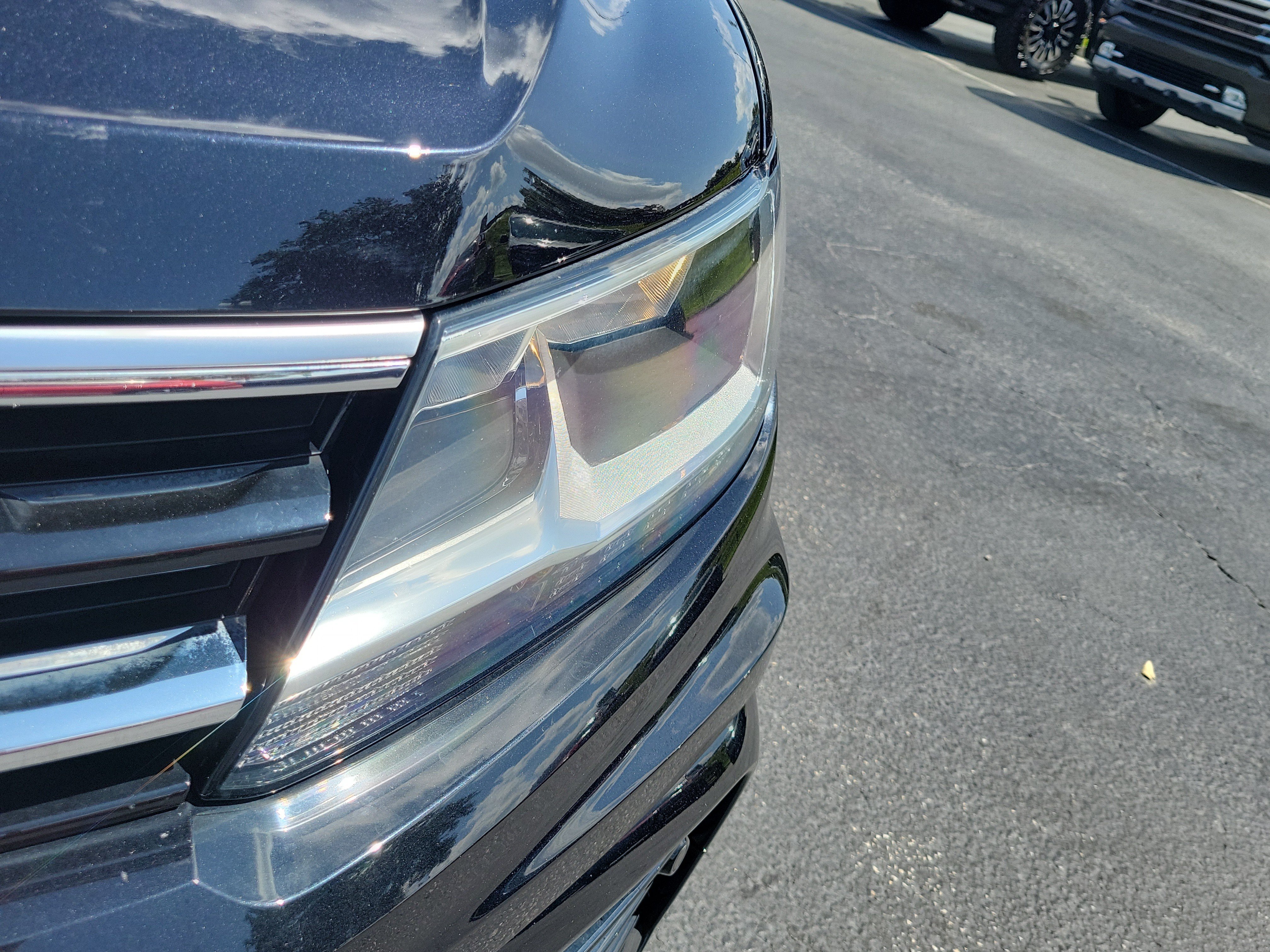 Used 2021 Volkswagen Tiguan SE R-Line AWD/4WD image 3