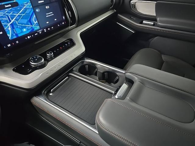 Certified 2025 Ford Expedition Active AWD/4WD image 31