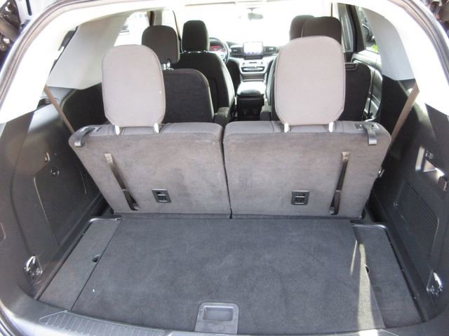 Certified 2023 Ford Explorer XLT RWD image 28