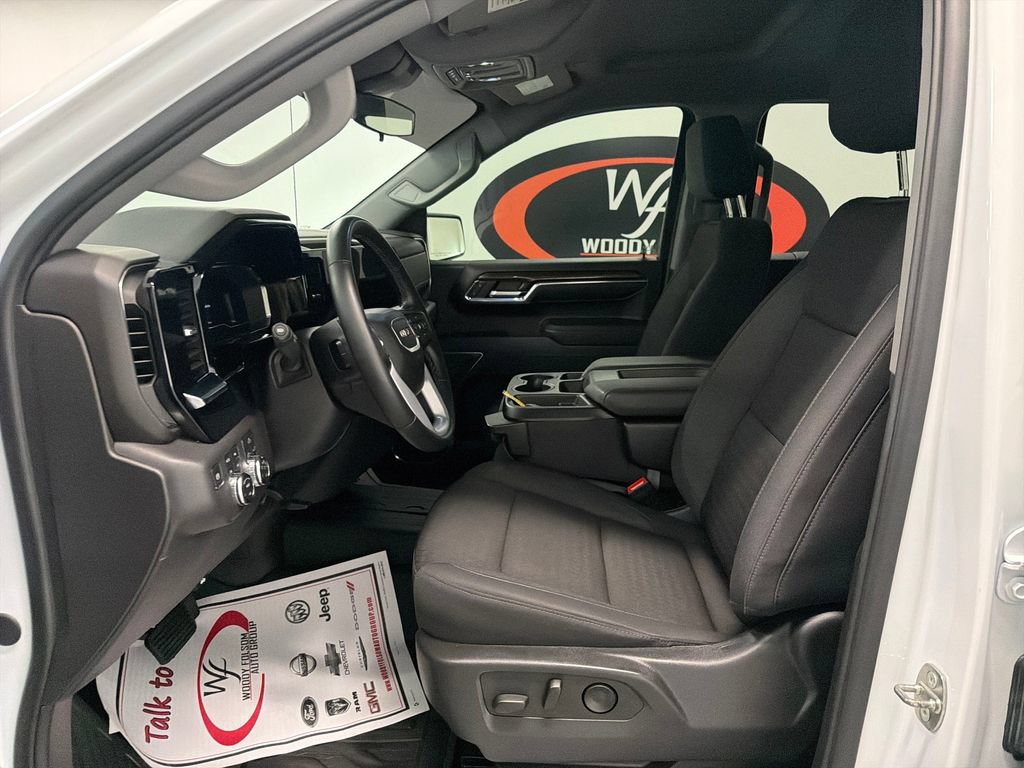 Used 2024 GMC Sierra 1500 Elevation AWD/4WD image 9