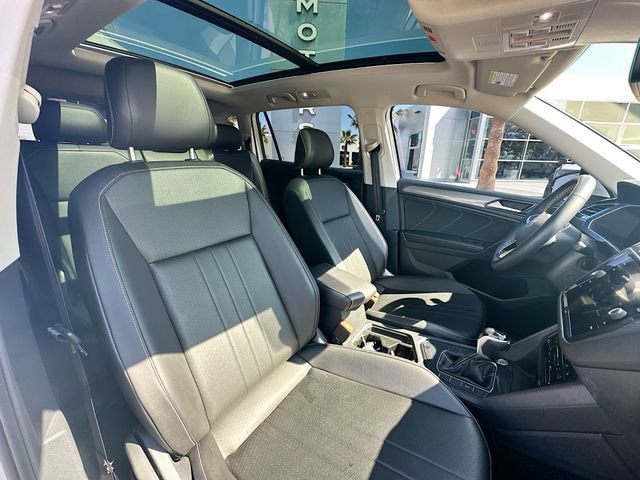 Used 2022 Volkswagen Tiguan SE image 31