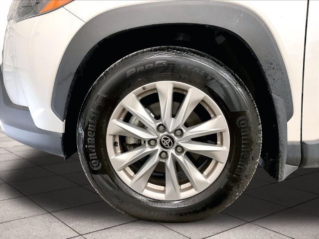 Used 2026 Toyota Corolla Cross LE AWD/4WD image 8