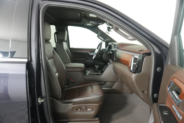 Used 2023 GMC Sierra 1500 Denali w/ Technology Package AWD/4WD image 34