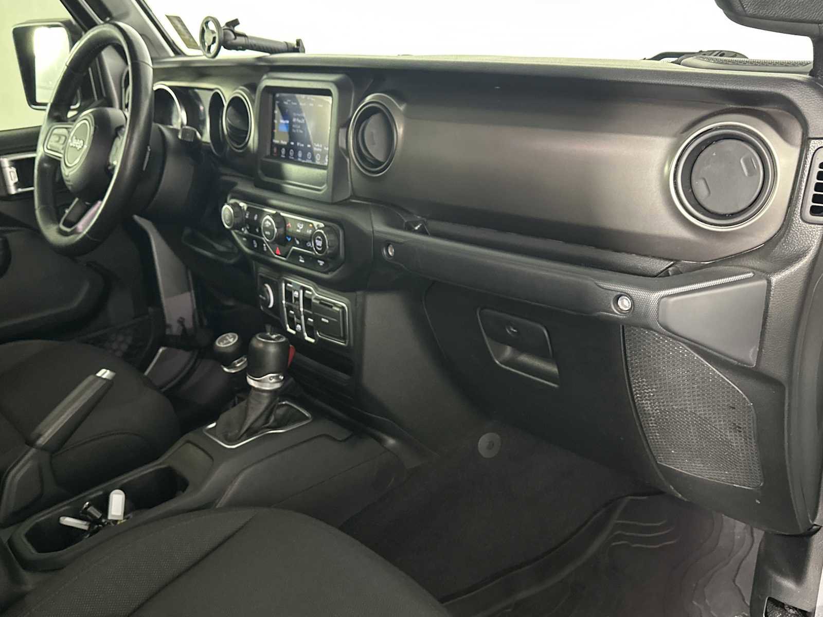 Used 2020 Jeep Gladiator Sport w/ Quick Order Package 24S image 16