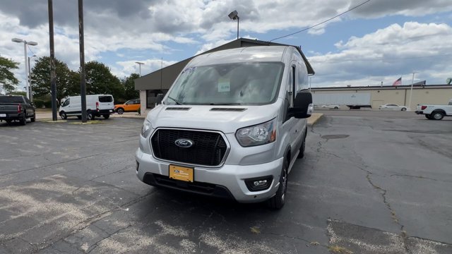 Certified 2025 Ford Transit 350 XLT RWD image 4
