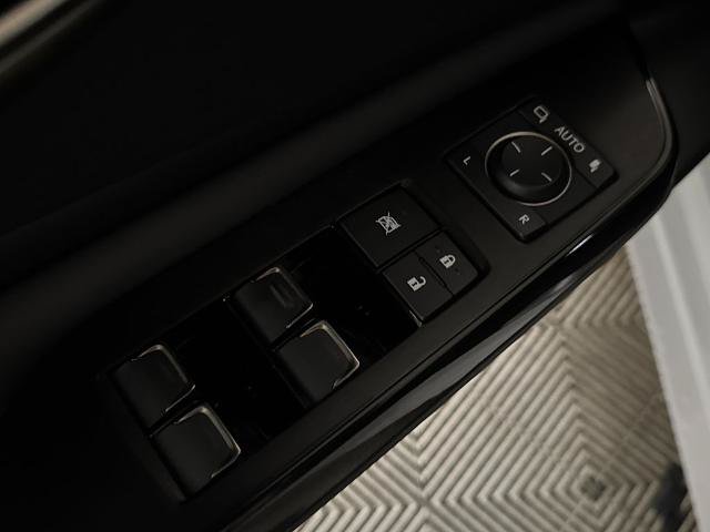 Used 2022 Lexus ES 350 F Sport w/ Accessory Package 2 FWD image 17