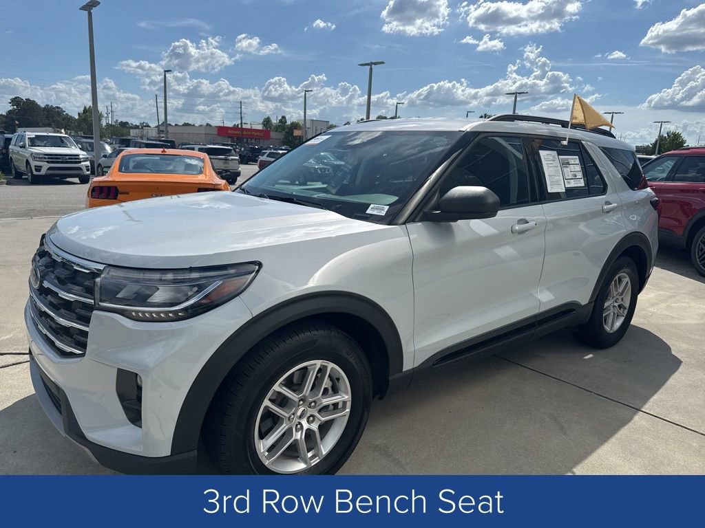 Certified 2026 Ford Explorer Active w/ Active Comfort Package RWD image 3