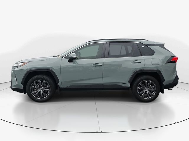 Used 2023 Toyota RAV4 XLE Premium AWD/4WD image 6