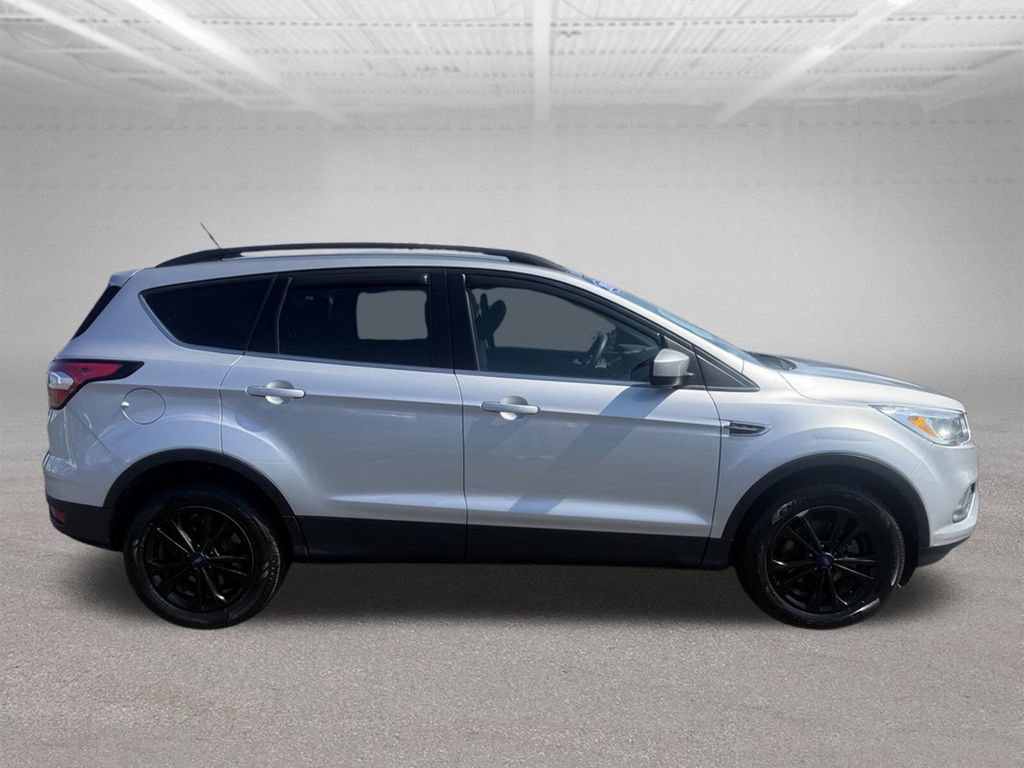 Certified 2018 Ford Escape SE w/ SE Sync 3 Package FWD image 3