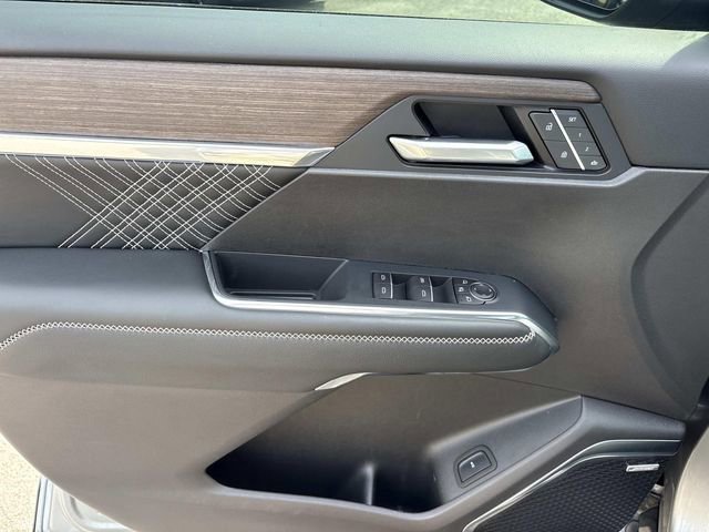 Used 2025 GMC Acadia Denali w/ LPO, Floor Liner Package AWD/4WD image 21