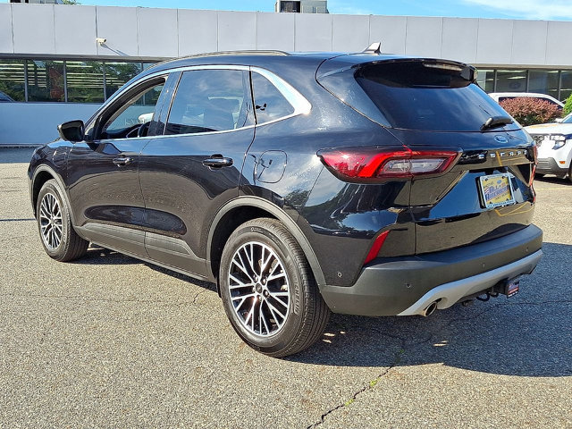 Certified 2023 Ford Escape SE w/ PHEV Premium Package FWD image 6