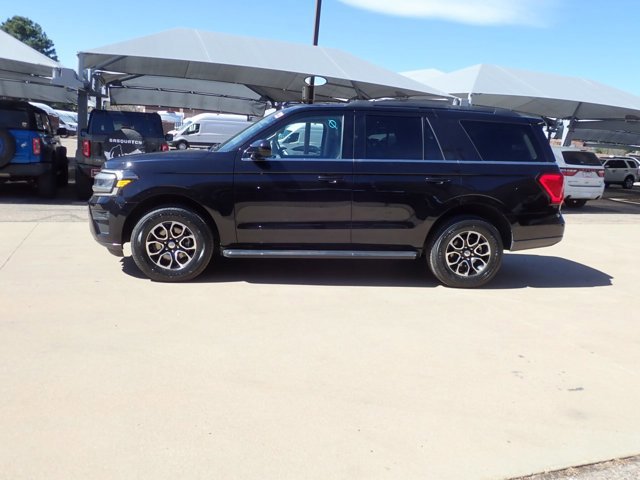 Certified 2023 Ford Expedition XLT image 5