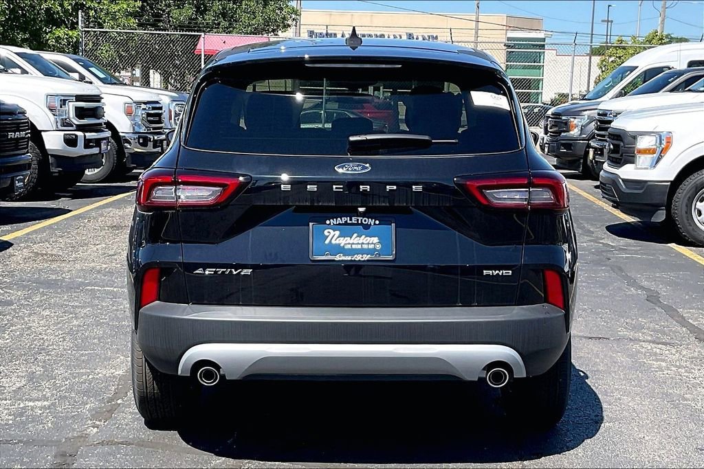 Certified 2024 Ford Escape Active AWD/4WD image 3