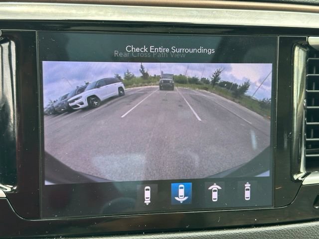 Used 2019 Chrysler Pacifica Touring-L Plus w/ Advanced Safetytec Group FWD image 31