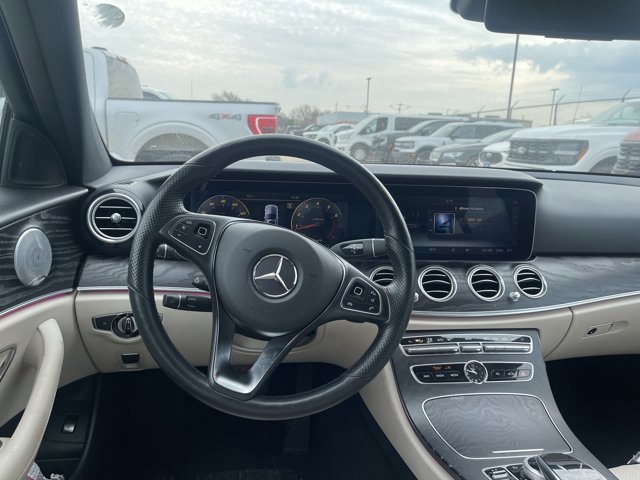 Used 2018 Mercedes-Benz E 300 4MATIC w/ Premium 2 Package image 7