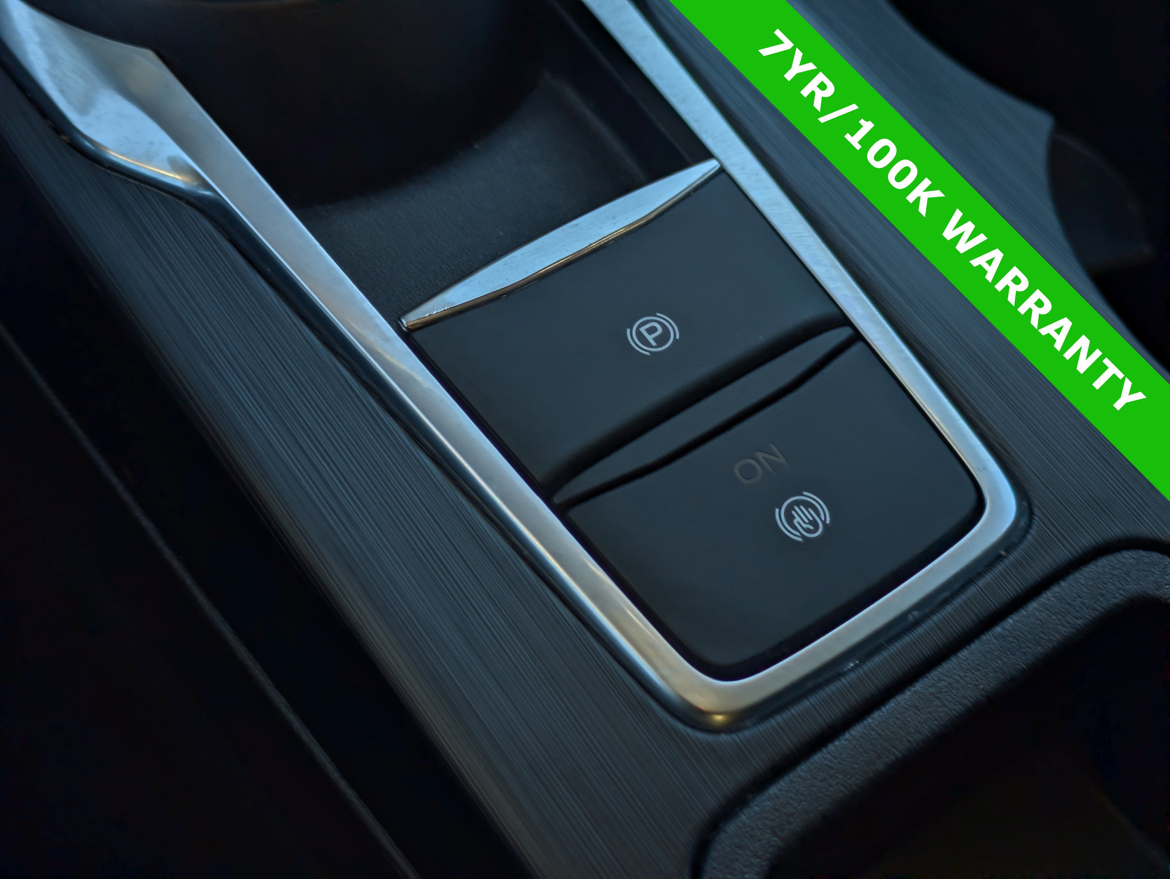 Certified 2025 Ford Escape SE image 32