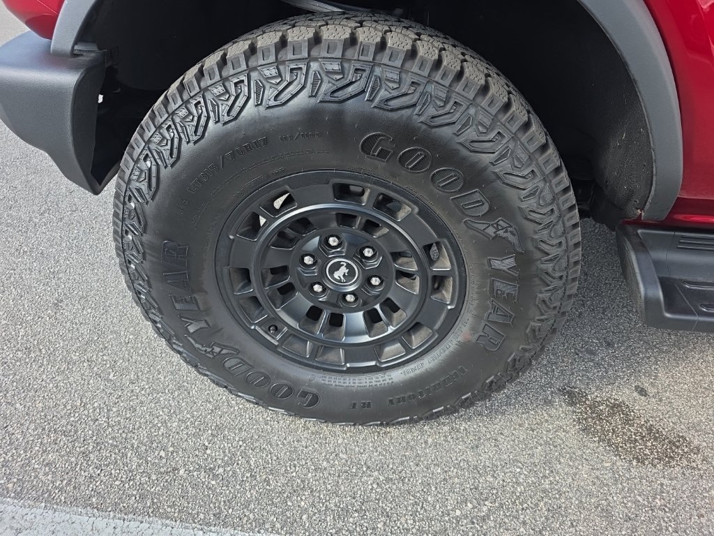 Certified 2026 Ford Bronco Outer Banks w/ Sasquatch Package AWD/4WD image 9