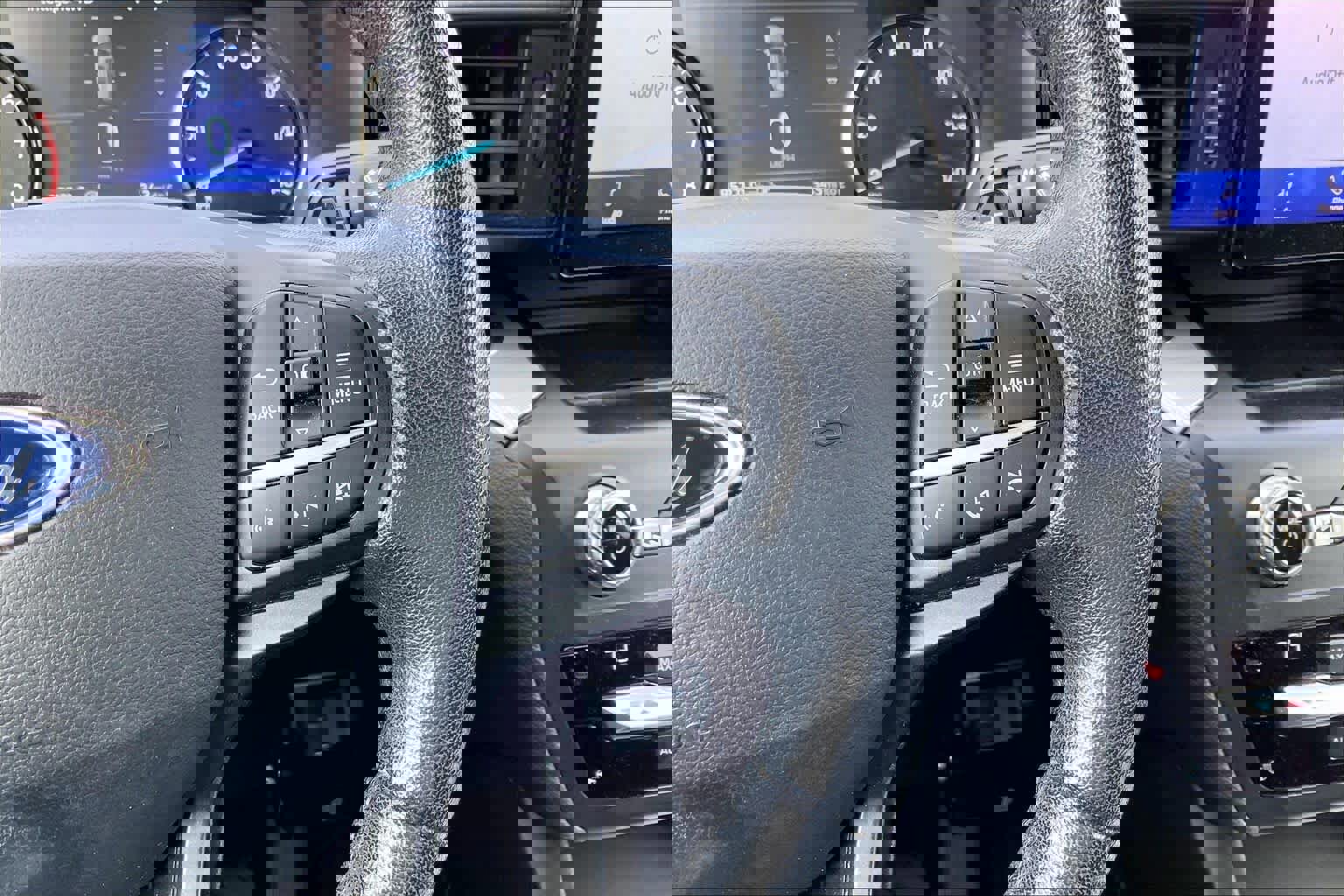 Certified 2020 Ford Explorer XLT w/ Comfort Package image 24