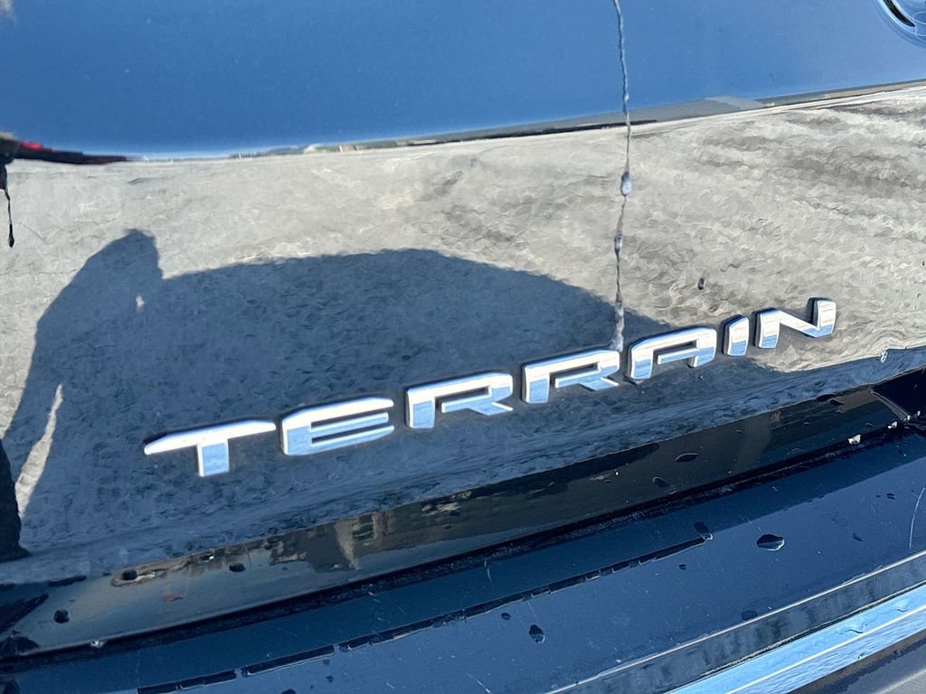 Used 2024 GMC Terrain SLT AWD/4WD image 20