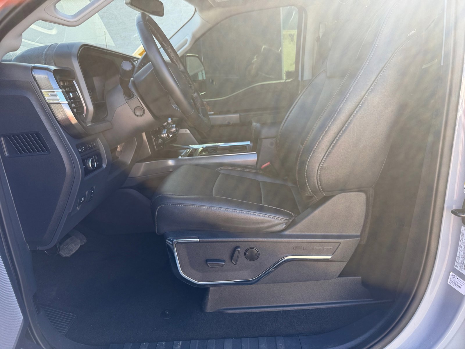 Certified 2024 Ford F250 Lariat w/ Lariat Ultimate Package image 12